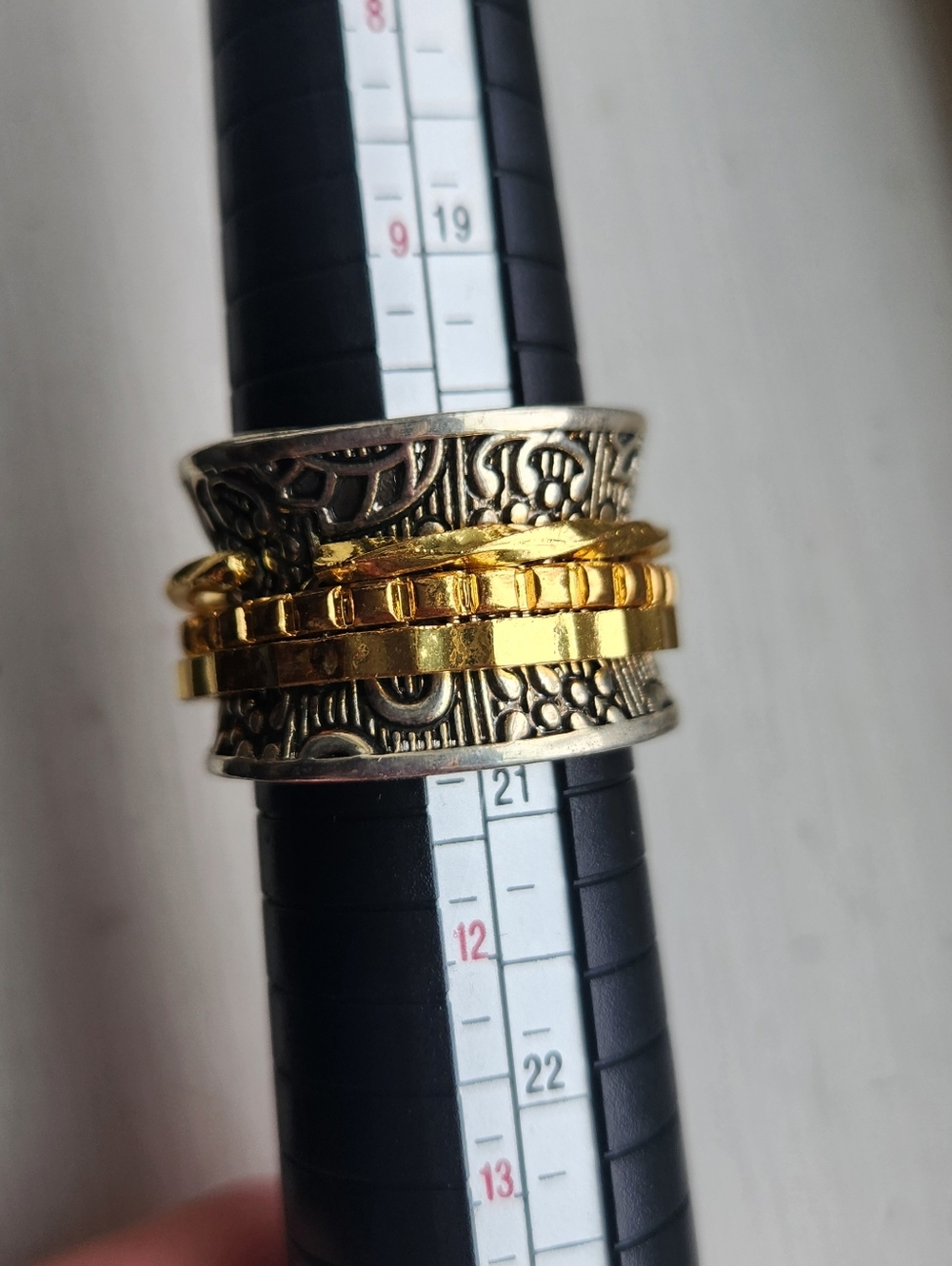 Two-Tone Statement Spinner Ring - Gold & Silver, 10/11